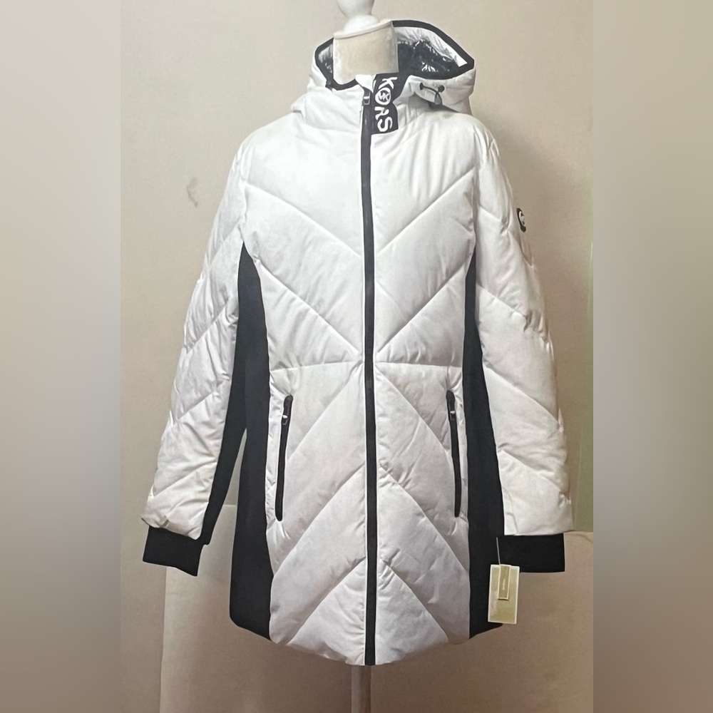 NWT Michael Michael Kors White Women’s Quilted Puffer Jacket. Size 2X